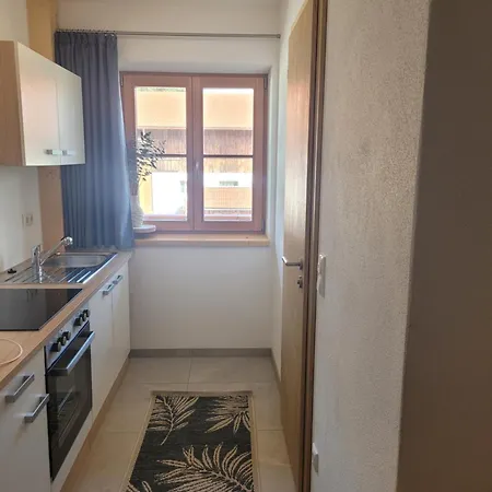 Einzimmer In Apartamento *